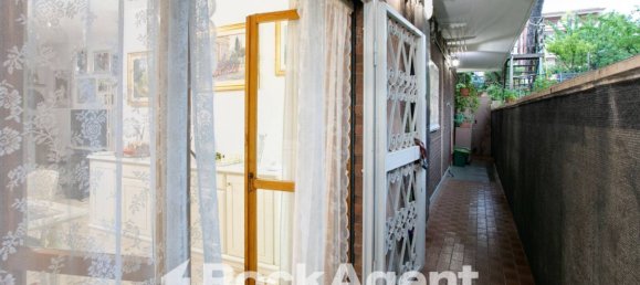 2 bedrooms Apartment in Rome, Italy No. 290300 10