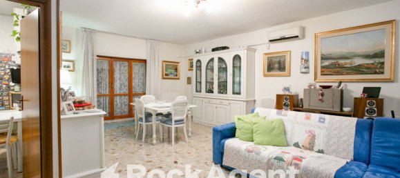 2 bedrooms Apartment in Rome, Italy No. 290300 4