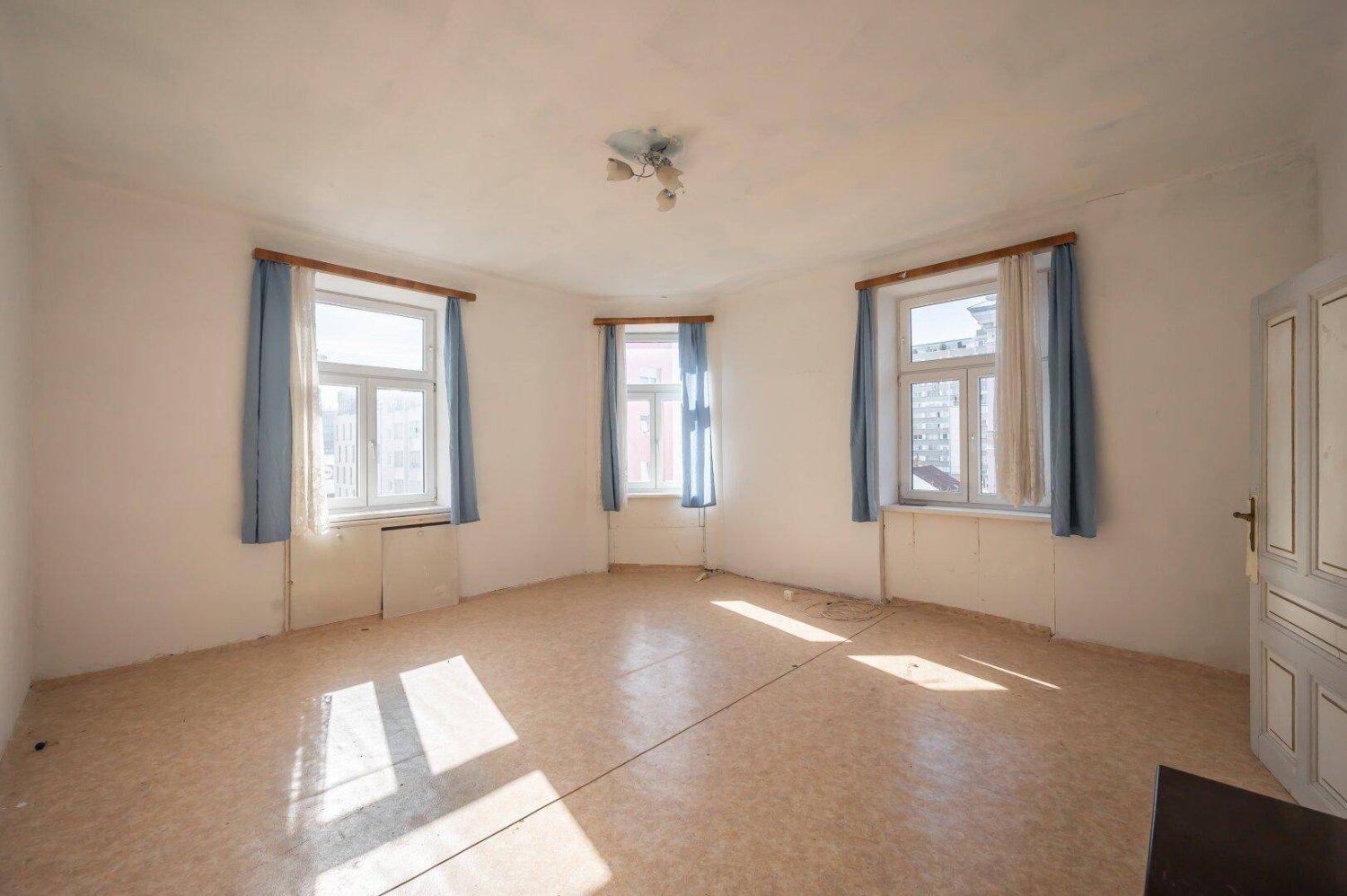 2 rooms Apartment in Favoriten, Austria No. 142329