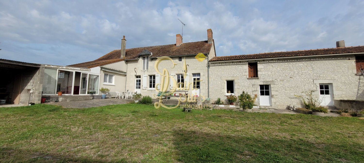 3 bedrooms House in Jaulnay, France No. 75789