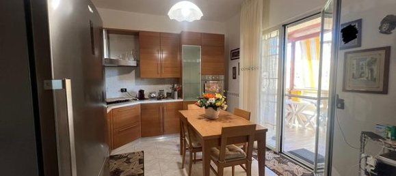3-salle Appartement à Crotone, Italy No. 292722 4