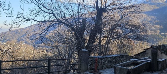 6 rooms House in Chiomonte, Italy No. 109766 4