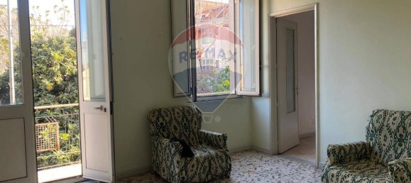 5 rooms Apartment in Belpasso, Italy No. 173721 10