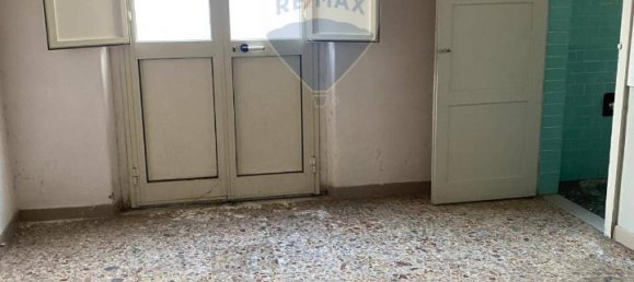 5 rooms Apartment in Belpasso, Italy No. 173721 5