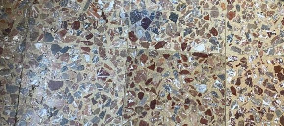 5 rooms Apartment in Belpasso, Italy No. 173721 13