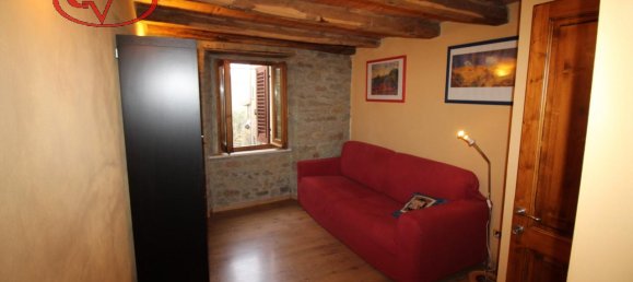 Apartamento de 3 habitaciónes en Loro Ciuffenna, Italy No. 231839 6