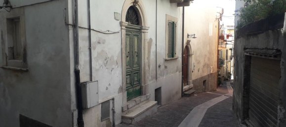 2 bedrooms House in Manoppello, Italy No. 363583 2