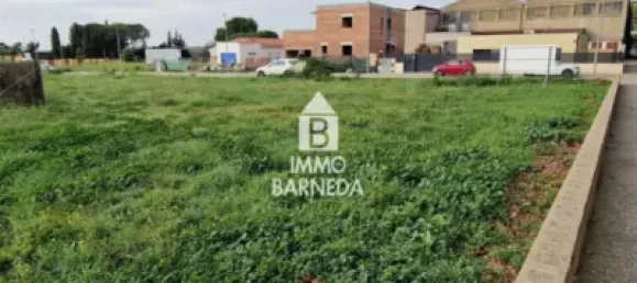  Land in Garriguella, Spain No. 73548 14