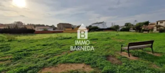  Land in Garriguella, Spain No. 73548 9