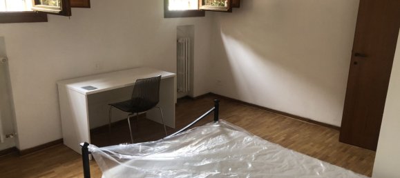6-salle Appartement à Ferrara, Italy No. 278103 24