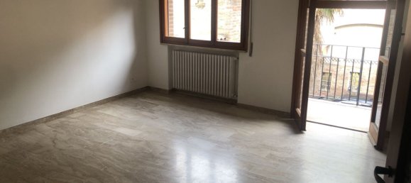 6-salle Appartement à Ferrara, Italy No. 278103 34