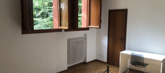6-salle Appartement à Ferrara, Italy No. 278103 13