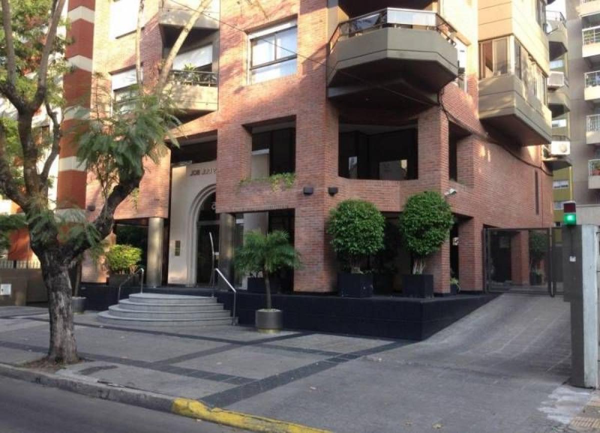 3 bedrooms Apartment in Vicente Lopez, Argentina No. 20269