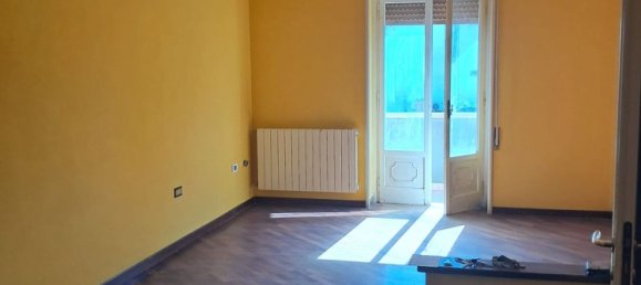Apartamento de 3 dormitorios en Foggia, Italy No. 358087 4