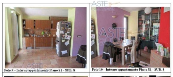 305 bedrooms House in Pianella, Italy No. 356046 2