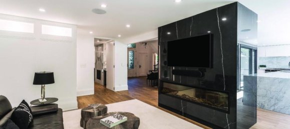 5 bedrooms House in Mississauga, Canada No. 792 11