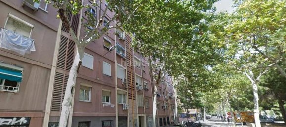 3 bedrooms Apartment in L'Hospitalet de Llobregat, Spain No. 165387 29