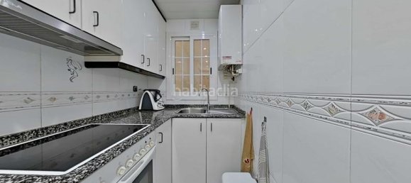 3 bedrooms Apartment in L'Hospitalet de Llobregat, Spain No. 165387 11