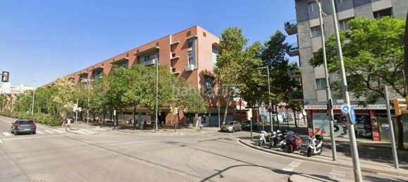 3 bedrooms Apartment in L'Hospitalet de Llobregat, Spain No. 165387 31