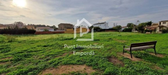 قطعة أرض في Garriguella, Spain 561متر مربع رقم 73536 39