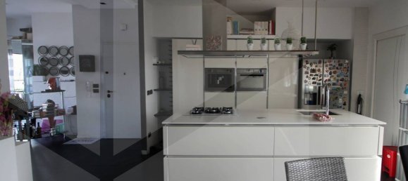 5 rooms Penthouse in Bologna, Italy No. 26233 15