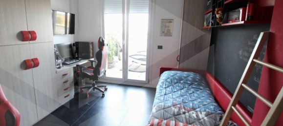 5 rooms Penthouse in Bologna, Italy No. 26233 4