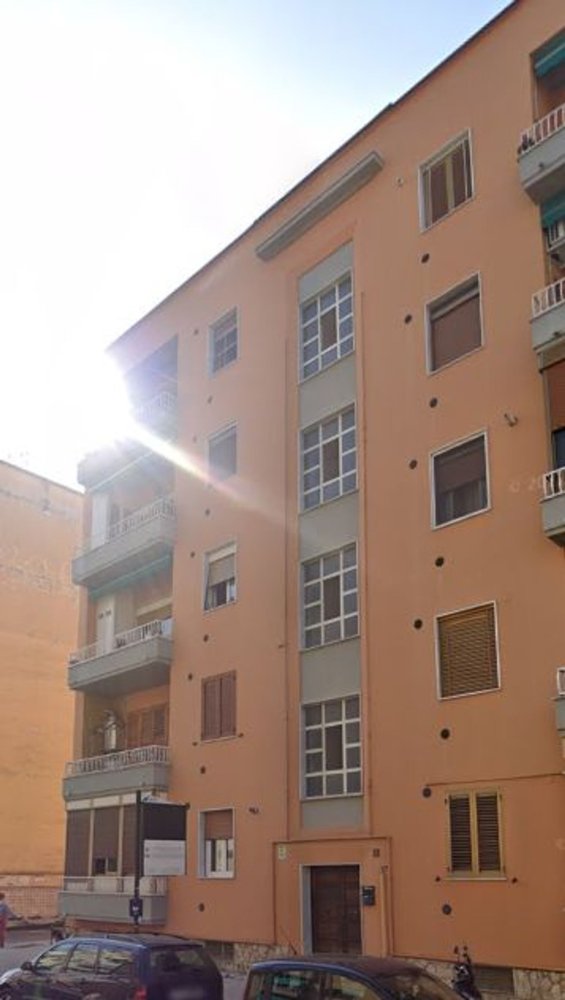 3 bedrooms Apartment in Benevento, Italy No. 373339