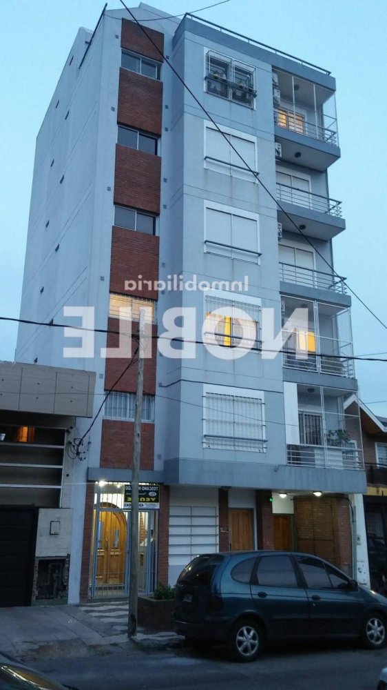 Studio in Lanus, Argentina No. 509