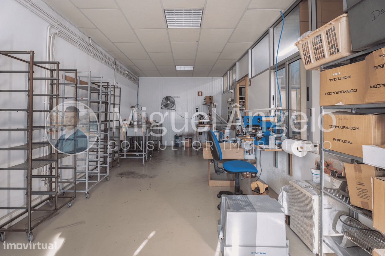 Lagerhaus in Alfena, Portugal 459m², Nr. 245875