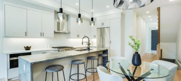 5 bedrooms House in Mississauga, Canada No. 891 10