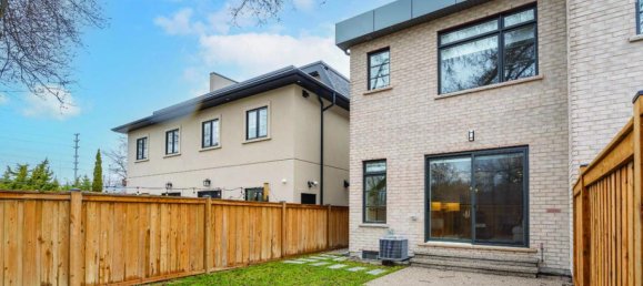 5 bedrooms House in Mississauga, Canada No. 891 4