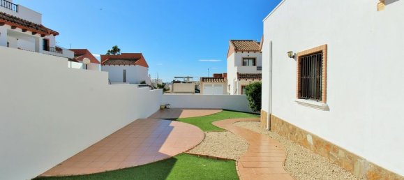 Вилла с 3 спальнями в Аликанте, Испания № 178224 30