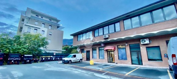 3غرفة عقار تجاري في Aosta, Italy رقم 201628 14