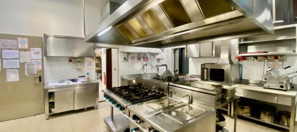 3غرفة عقار تجاري في Aosta, Italy رقم 201628 8