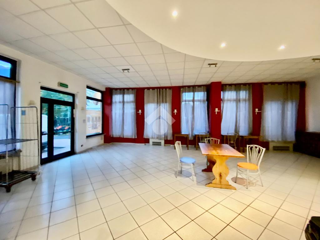 3غرفة عقار تجاري في Aosta, Italy رقم 201628