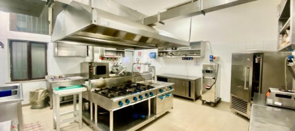 3غرفة عقار تجاري في Aosta, Italy رقم 201628 12