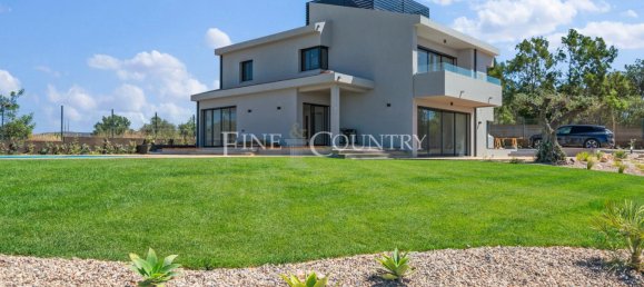 6 bedrooms Villa in Almancil, Portugal No. 31914 31