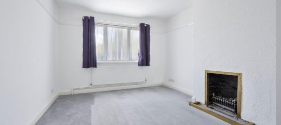 2 bedrooms Apartment in Tadworth, United Kingdom No. 9756 6