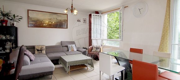 3 bedrooms Apartment in Colombes, France No. 179430 6