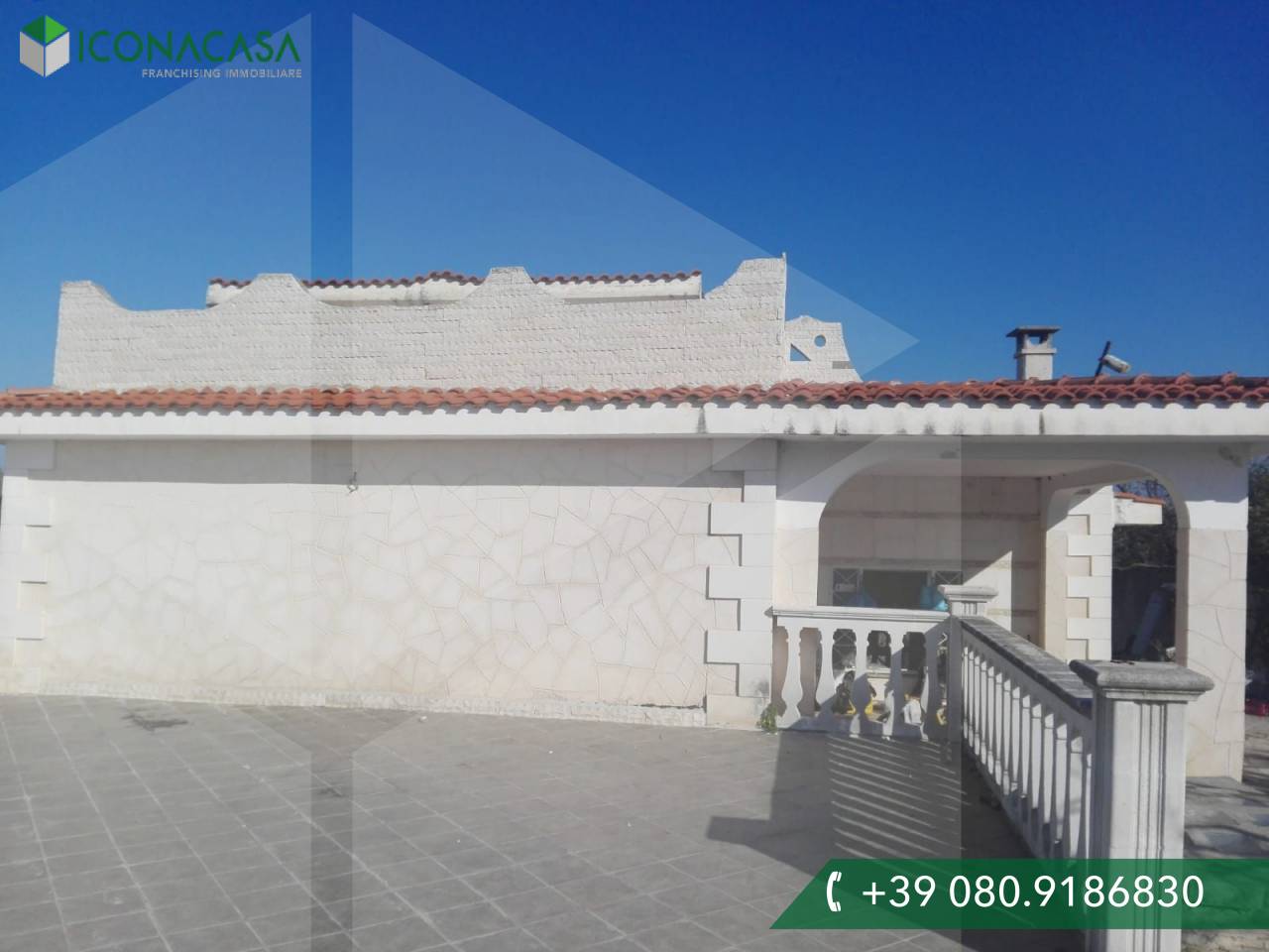 Villa de 3 divisões em Bari, Italy N.º 19184