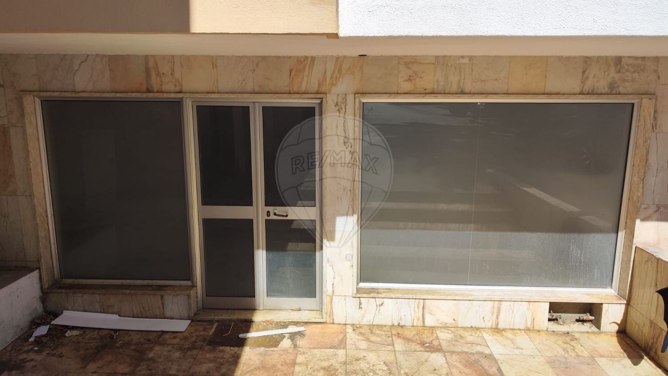 Propriété commerciale à Entroncamento, Portugal 96m² No. 64171