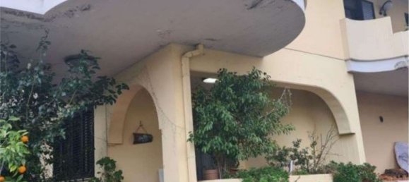 Дом с 8 комнатами в Коррополи, Италия № 269945 8