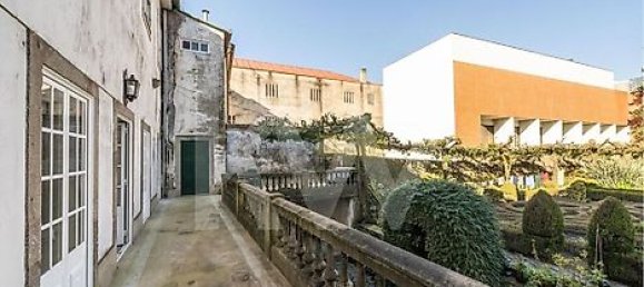 21 bedroom House in Braga, Portugal No. 34967 8