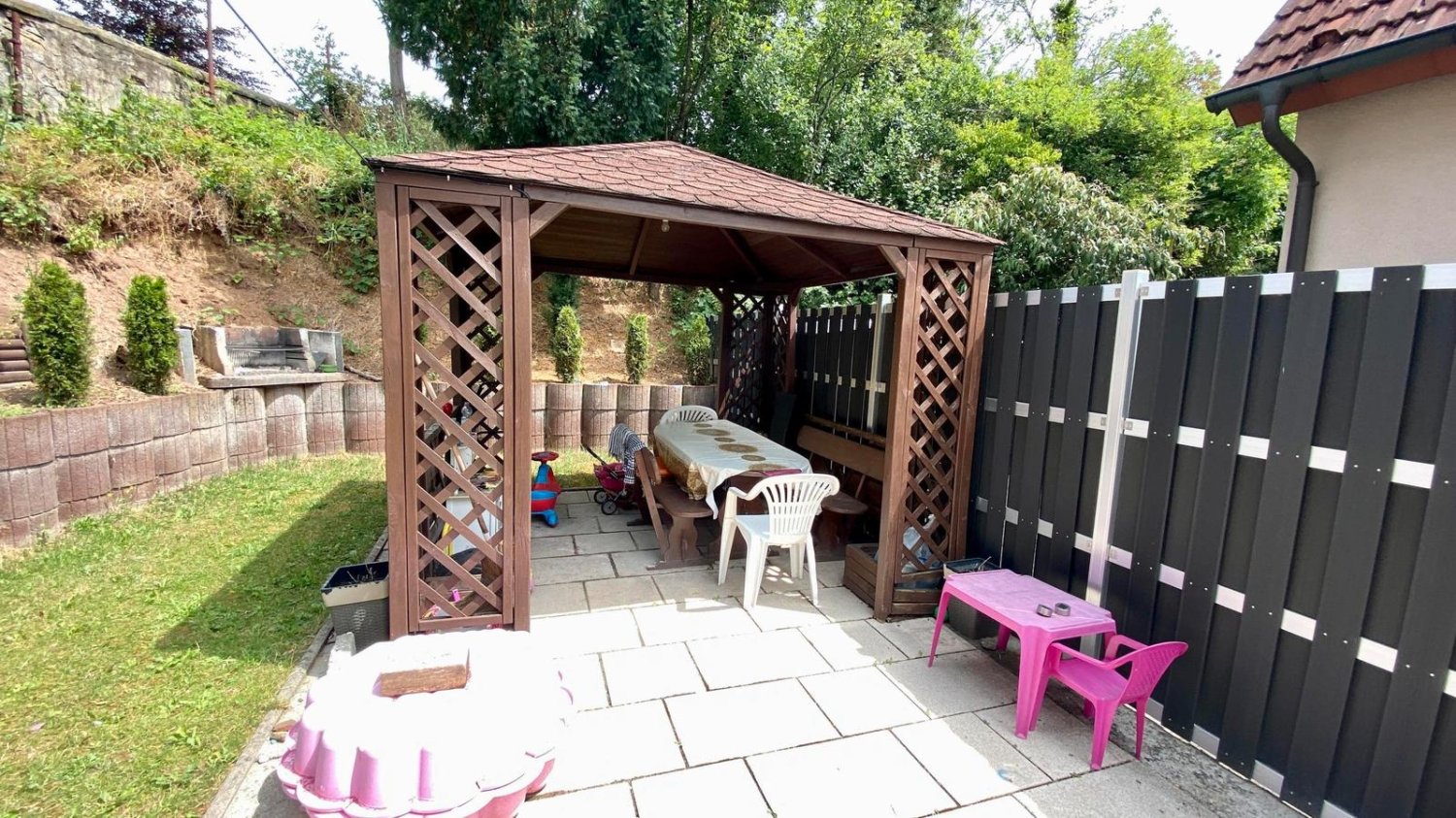 3 bedrooms Apartment in Baden-Wurttemberg, Germany No. 107579