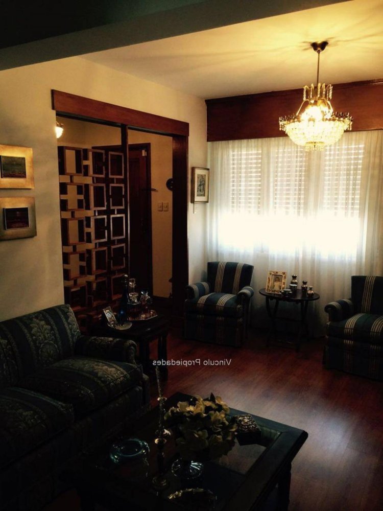 4 bedrooms House in Montevideo, Uruguay No. 12599