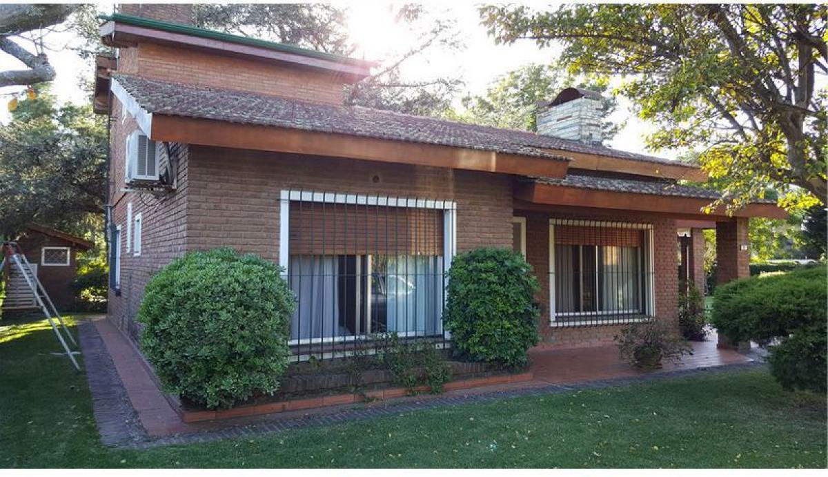 3 bedrooms House in Pilar, Argentina No. 60471