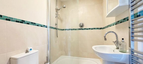 3 bedrooms Apartment in Beckenham, United Kingdom No. 1127 5