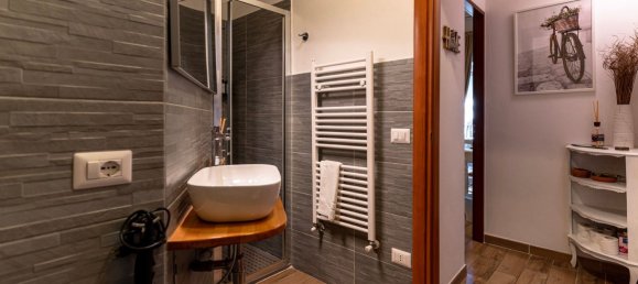 3 bedrooms Apartment in Florence, Italy No. 372462 21