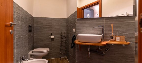 3 bedrooms Apartment in Florence, Italy No. 372462 20