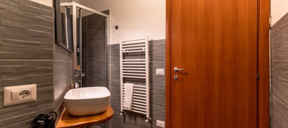 3 bedrooms Apartment in Florence, Italy No. 372462 22